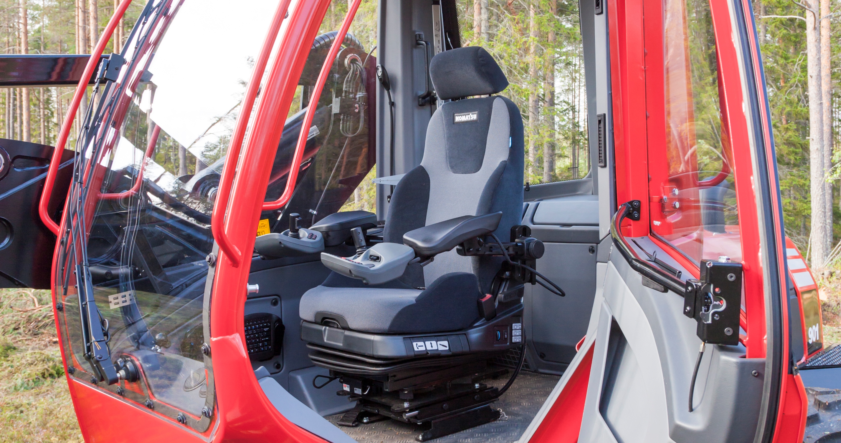 Cabine do harvester Komatsu